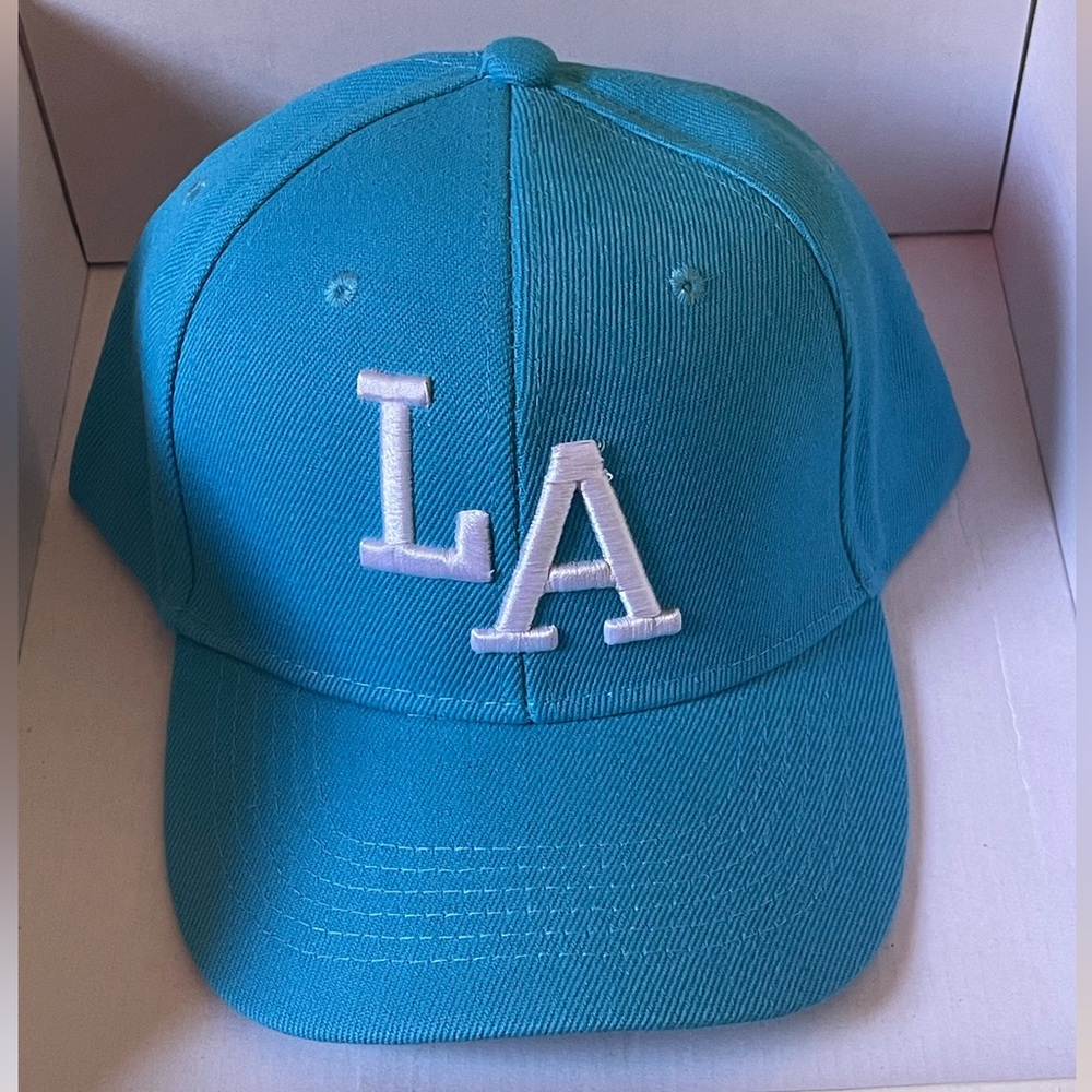 LA  Embroidered Summer Cap Color: Light Blue